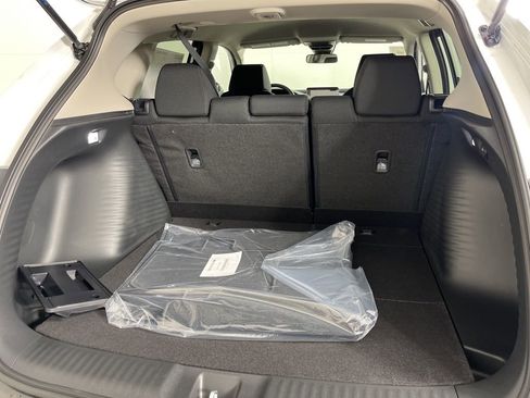 New 2026 Honda HR-V LX image 18