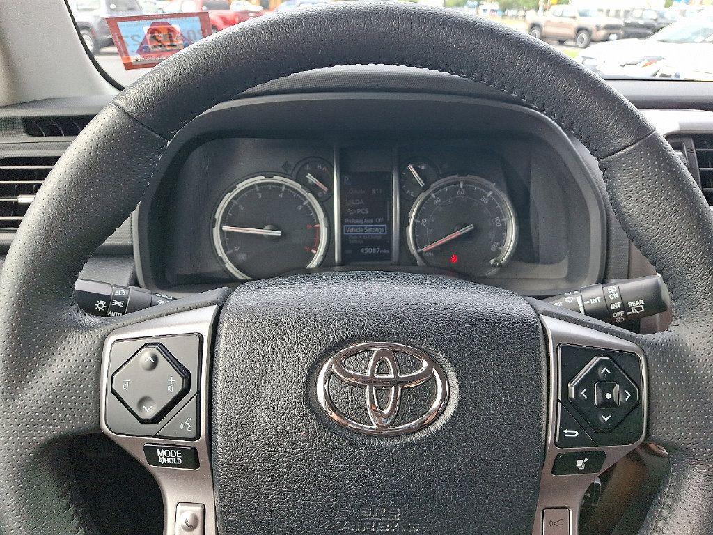 Used 2021 Toyota 4Runner Limited AWD/4WD image 20