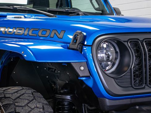 Used 2024 Jeep Wrangler Unlimited Rubicon w/ Capability Package AWD/4WD image 10