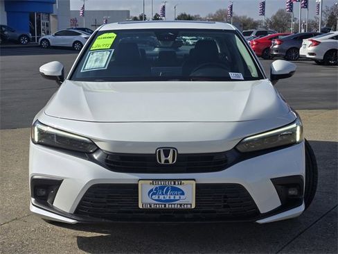 Used 2024 Honda Civic Touring image 2