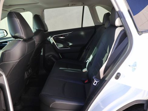 Used 2020 Toyota RAV4 Limited AWD/4WD image 11