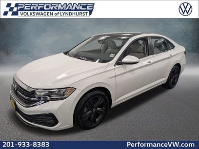 Used 2024 Volkswagen Jetta SE w/ Panoramic Sunroof Package