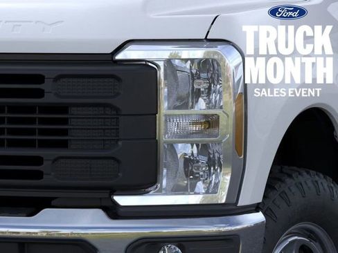 New 2025 Ford F350 XL w/ XL Off-Road Package image 18