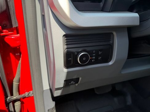 New 2026 Ford F250 XL w/ XL Chrome Package RWD image 18