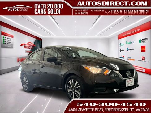 Used 2022 Nissan Versa SV image 1