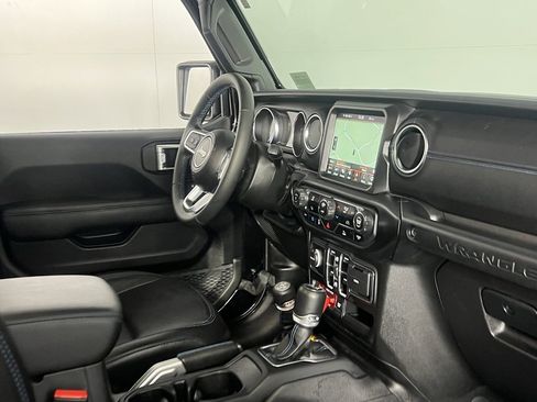 Certified 2022 Jeep Wrangler Unlimited Rubicon 4xe image 32