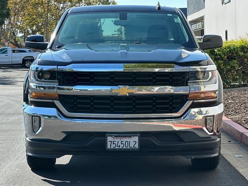 Used 2018 Chevrolet Silverado 1500 LT w/ LT Eassist Package image 9