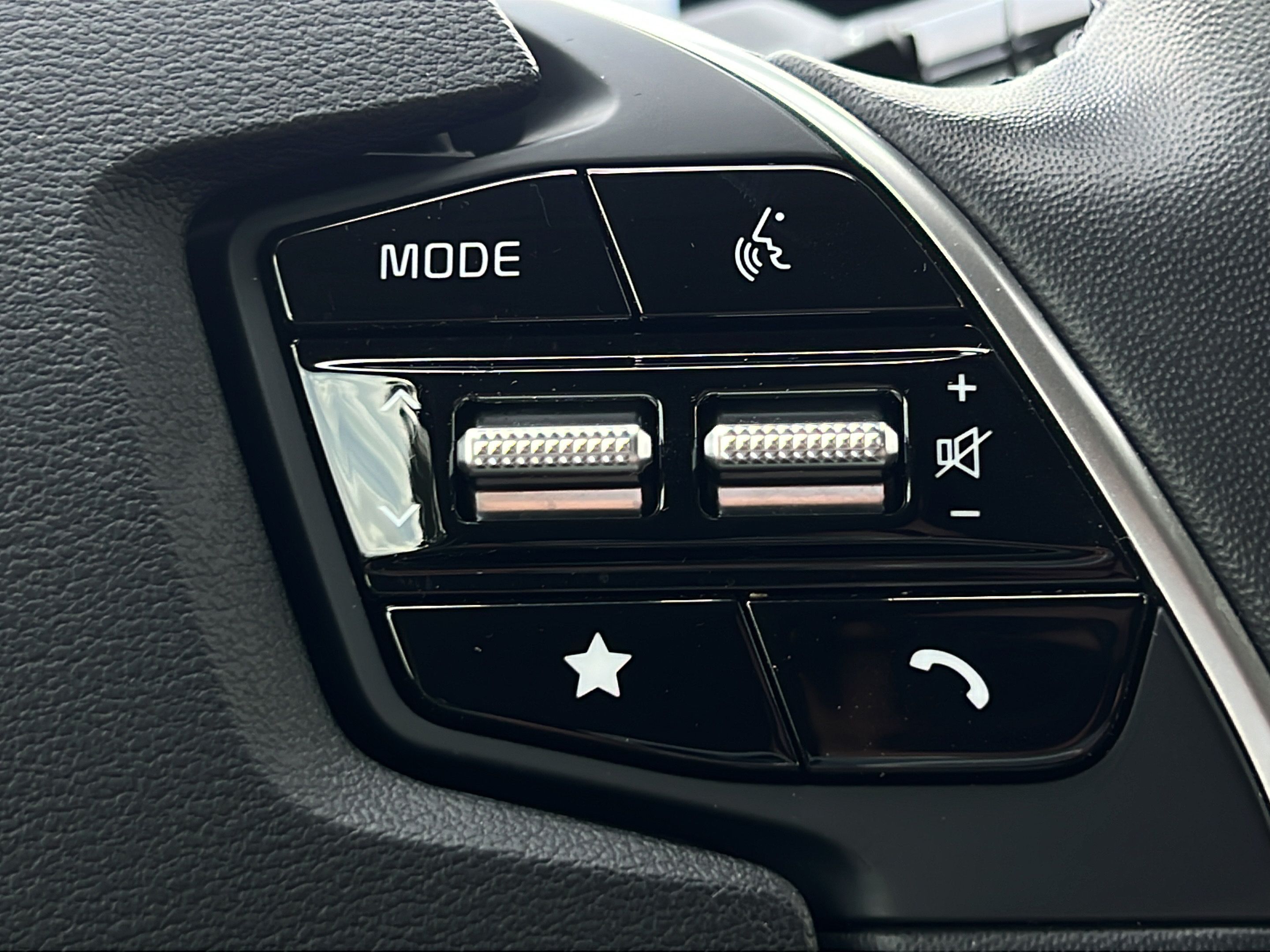 Certified 2023 Kia EV6 Wind AWD/4WD image 19