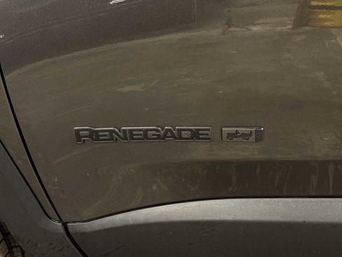 Used 2021 Jeep Renegade Latitude image 25