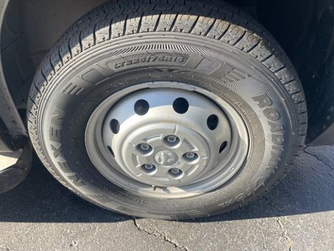 Used 2023 RAM ProMaster 2500 image 24