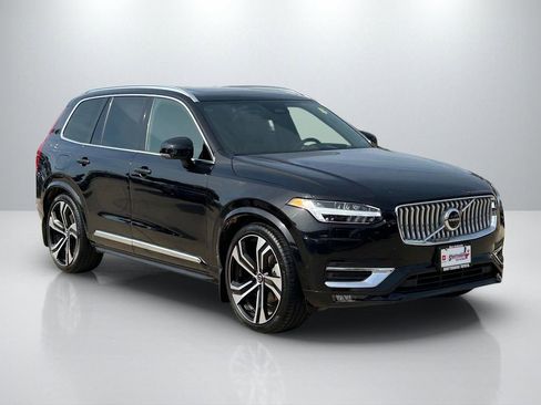 Used 2024 Volvo XC90 B6 Ultimate w/ Lounge Package image 3
