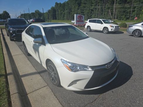 Used 2016 Toyota Camry SE FWD image 7