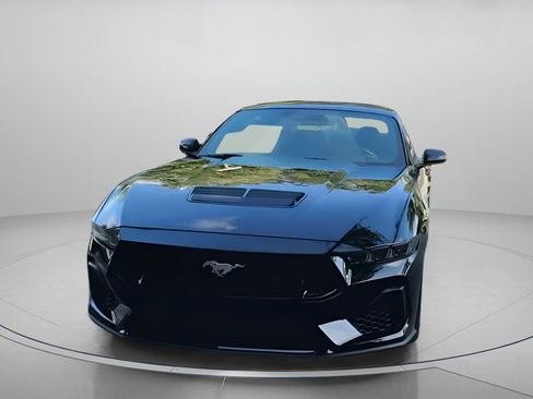 Used 2025 Ford Mustang GT RWD image 10