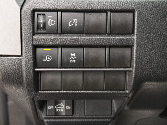 Used 2024 Toyota Tacoma TRD Off-Road AWD/4WD image 25