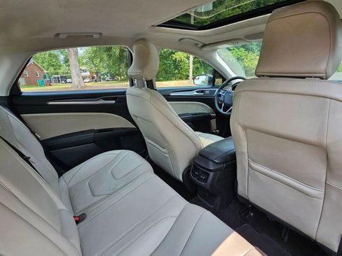 Used 2016 Ford Fusion Titanium FWD image 15