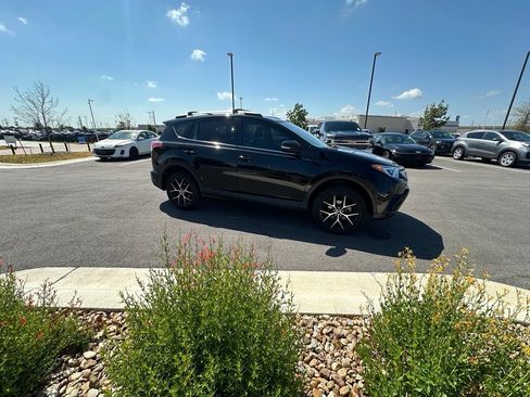 Used 2018 Toyota RAV4 SE w/ Power Extra Value Package FWD image 2