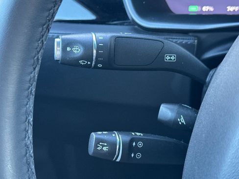 Used 2018 Tesla Model X 75D image 33