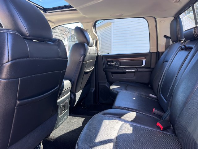 Used 2017 RAM 1500 Laramie w/ Convenience Group AWD/4WD image 27