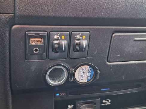 Used 2017 Toyota Sienna SE Premium image 24