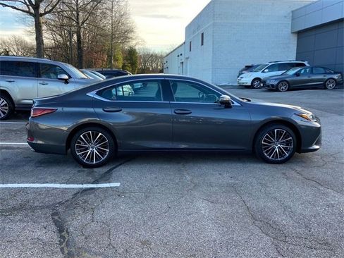 Certified 2024 Lexus ES 350 w/ Premium Package image 4