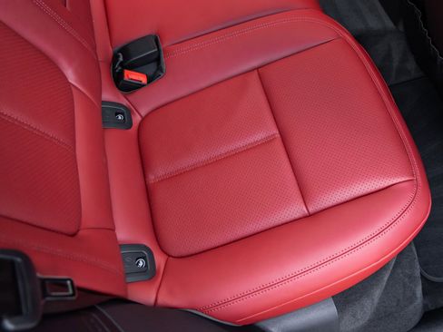 New 2026 Porsche Macan image 41