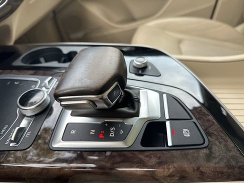 Used 2018 Audi Q7 3.0T Prestige image 49