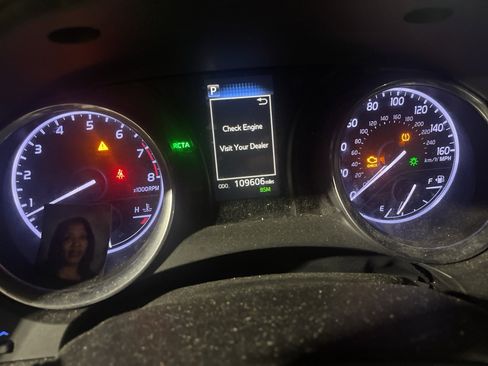 Used 2018 Toyota Camry SE image 8