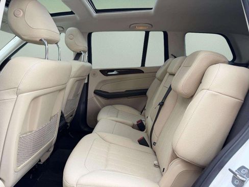 Used 2019 Mercedes-Benz GLS 450 4MATIC image 23
