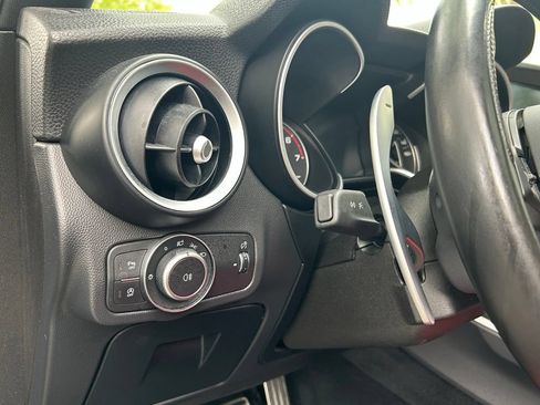 Used 2022 Alfa Romeo Stelvio Veloce AWD/4WD image 19