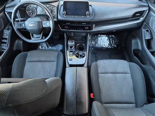 Used 2026 Nissan Rogue SV FWD image 17