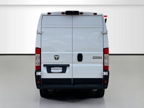 Used 2025 RAM ProMaster 2500 w/ Convenience Group FWD image 6