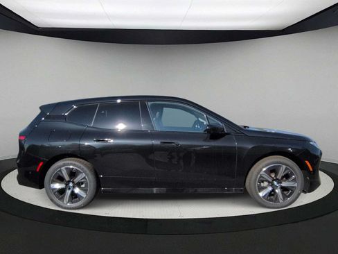 New 2026 BMW iX xDrive60 w/ Premium Package AWD/4WD image 9