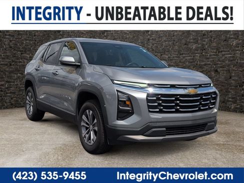 Used 2025 Chevrolet Equinox LT AWD/4WD image 1