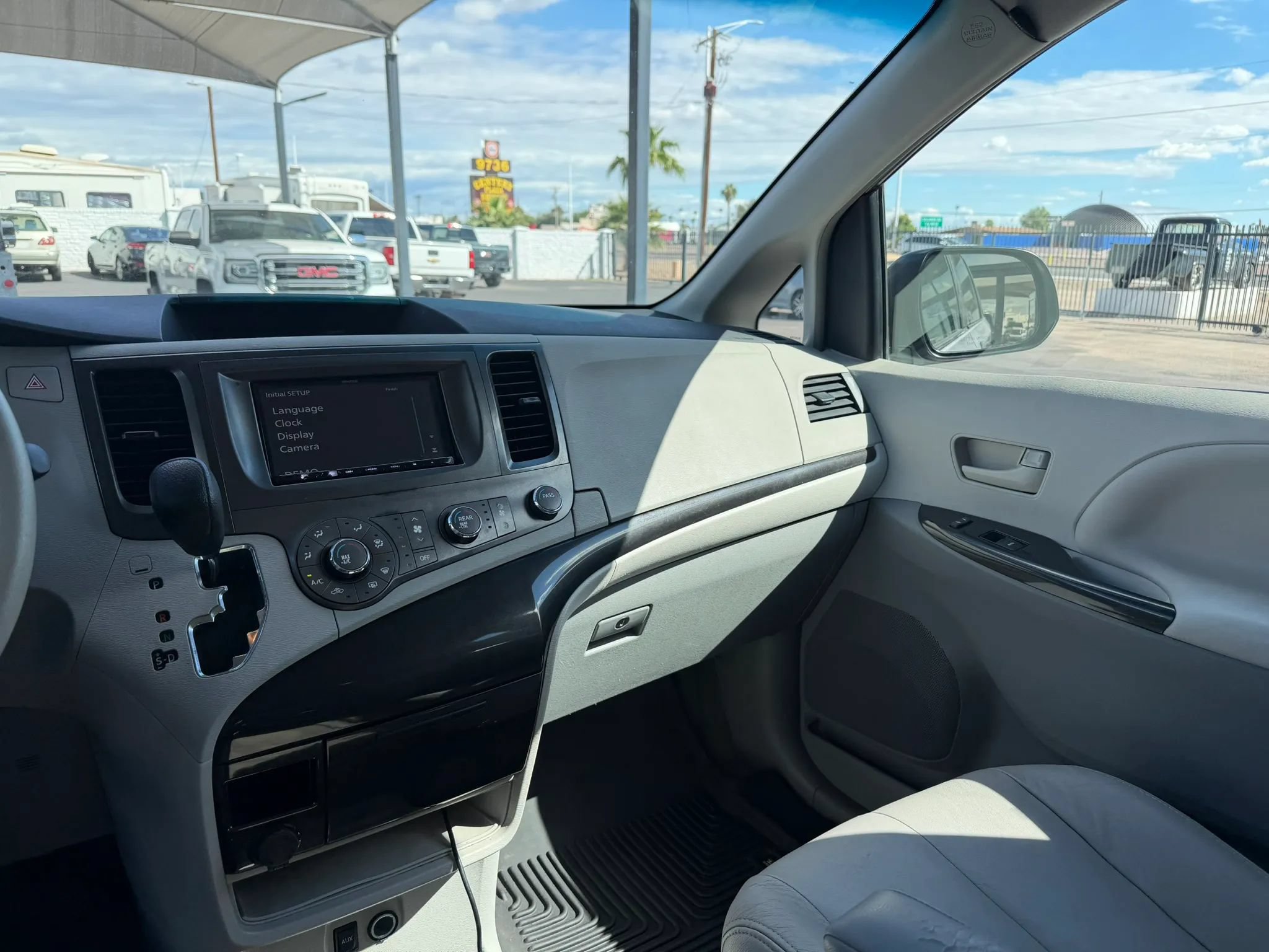Used 2011 Toyota Sienna FWD image 23