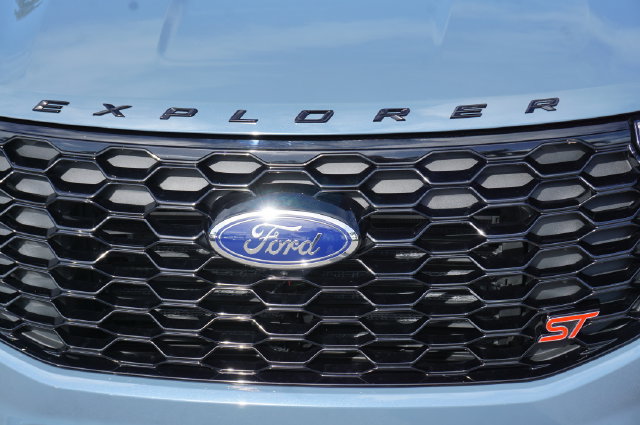 Used 2025 Ford Explorer ST w/ Sun And Sound Package AWD/4WD image 32