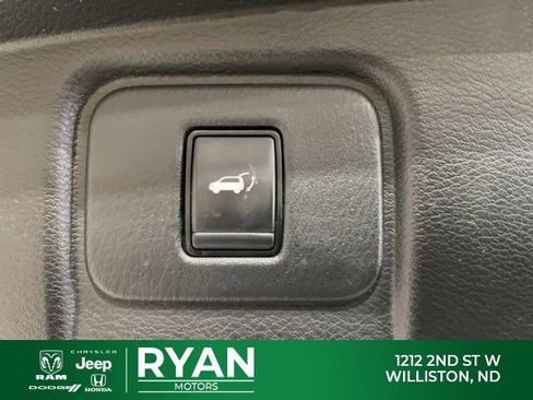 Used 2020 Nissan Murano Platinum w/ Cargo Package image 11