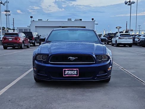 Used 2014 Ford Mustang Coupe RWD image 2