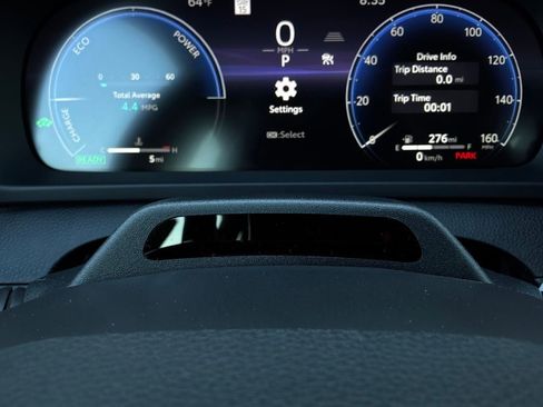 New 2026 Toyota Crown Signia AWD/4WD image 39