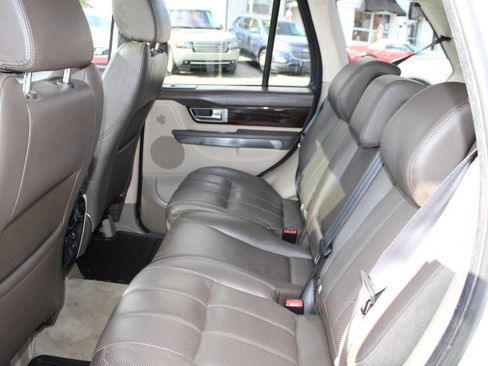 Used 2011 Land Rover Range Rover Sport HSE LUX image 21