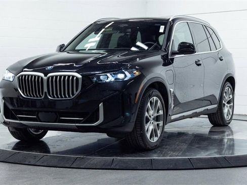 New 2026 BMW X5 xDrive50e image 8