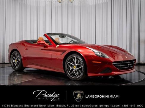 Used 2017 Ferrari California T RWD image 1