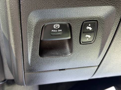 Used 2021 RAM 1500 Big Horn AWD/4WD image 17