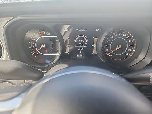 Used 2024 Jeep Wrangler Sahara image 13