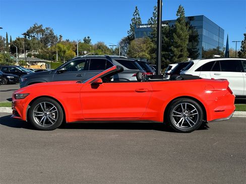 Used 2016 Ford Mustang Premium image 6