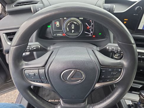 Used 2024 Lexus UX 250h F Sport image 21