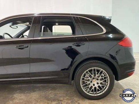 Used 2014 Porsche Cayenne S image 97