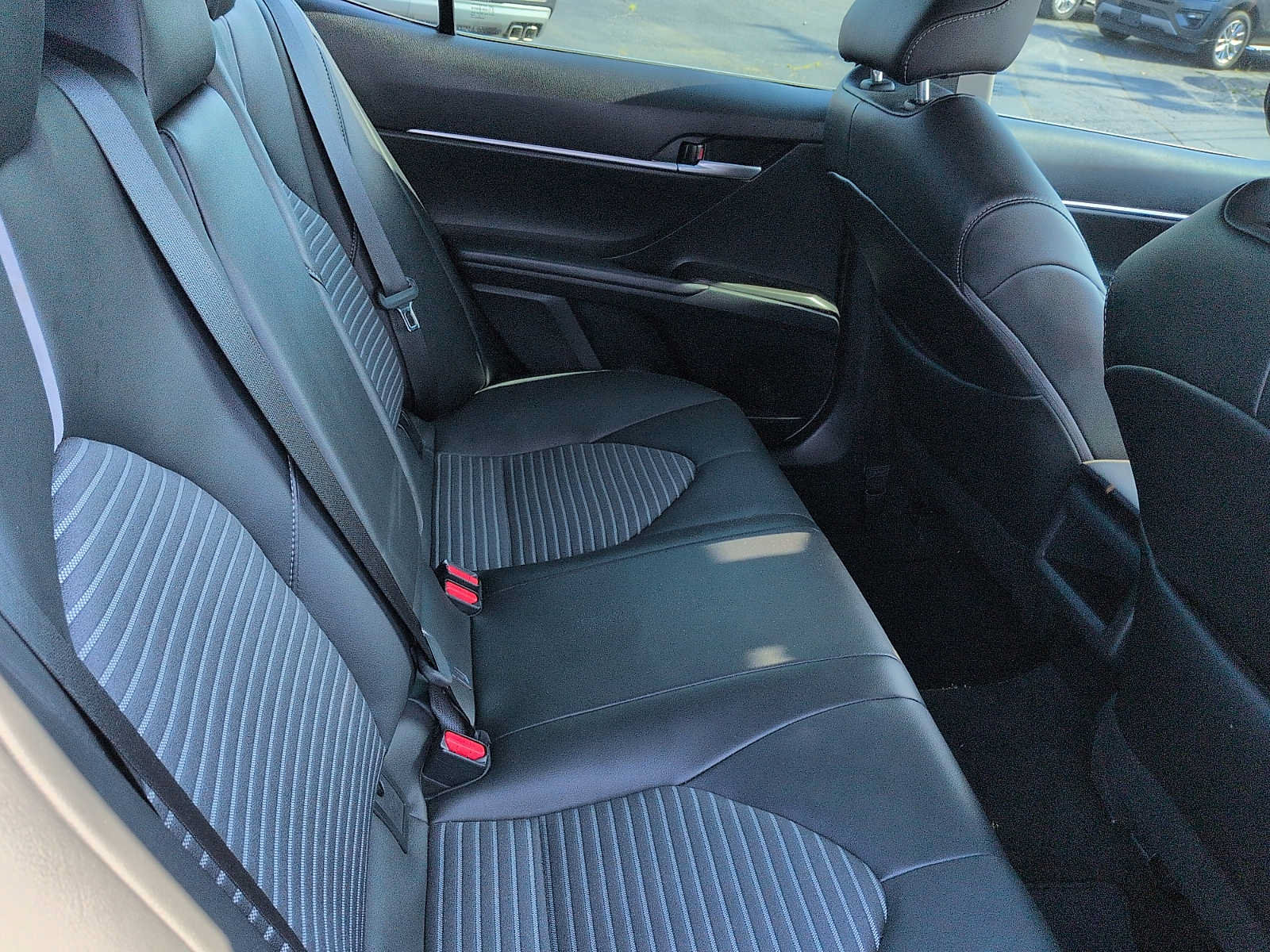Used 2024 Toyota Camry SE w/ Convenience Package FWD image 11