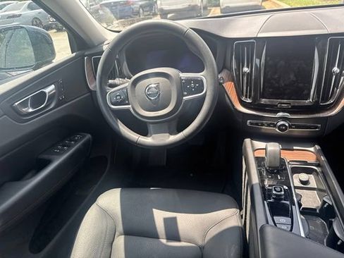 Used 2023 Volvo XC60 B5 Plus w/ Climate Package AWD/4WD image 15