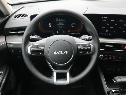 New 2025 Kia K5 LXS image 7