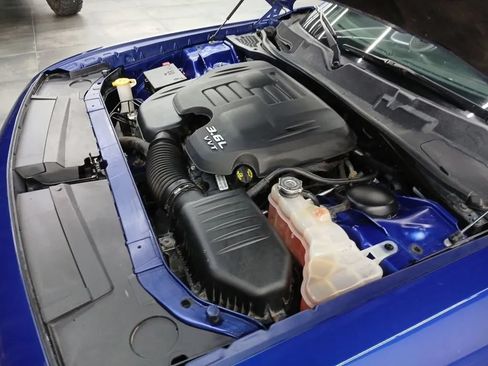 Used 2019 Dodge Challenger SXT w/ Blacktop Package RWD image 27